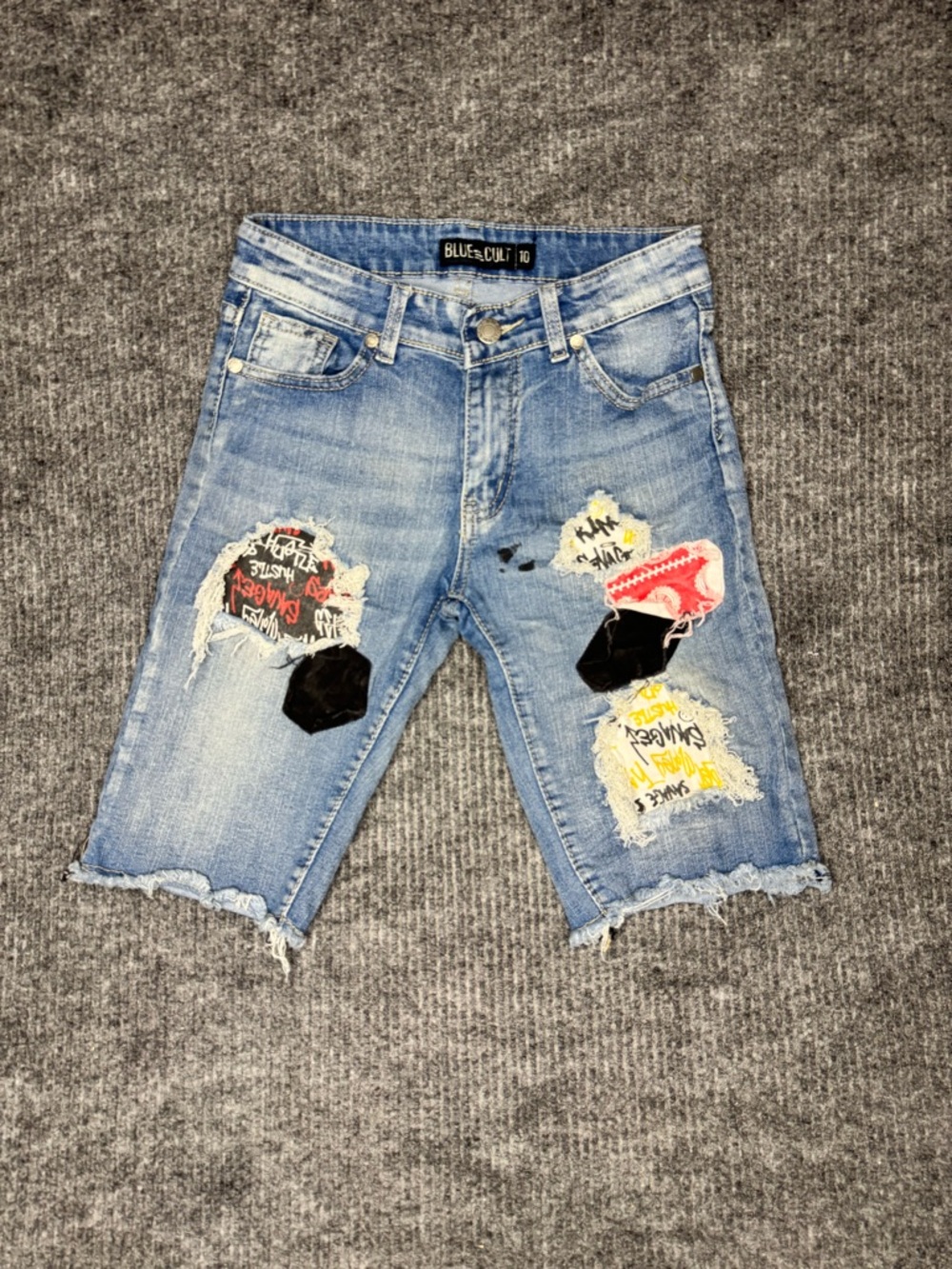 BLUE CULT DISTRESSED EMBROIDERED MEN'S NEW UNIQUE DENIM BOYS JUNIOR SHORTS SZ 10